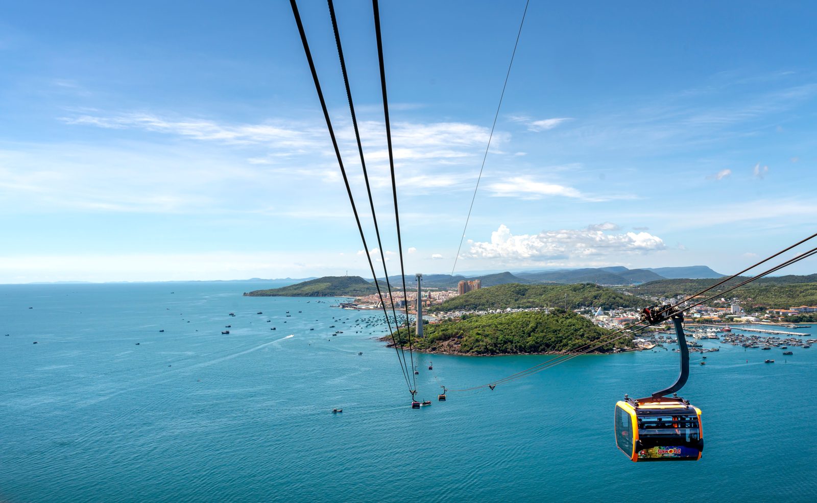 Hon Thom Cable Car
